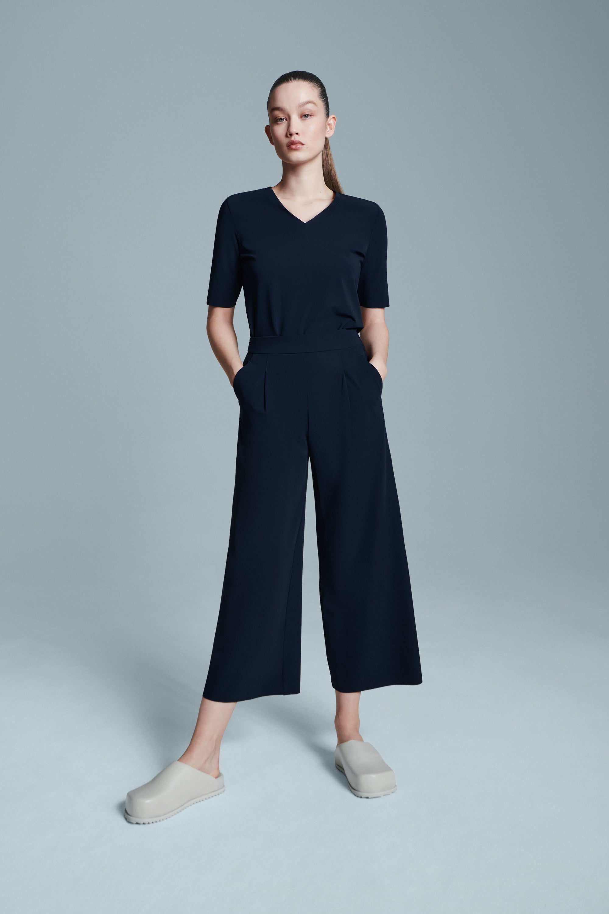 Wide-Leg | Reisetrikot | Hose | Kona | schwarz-blau