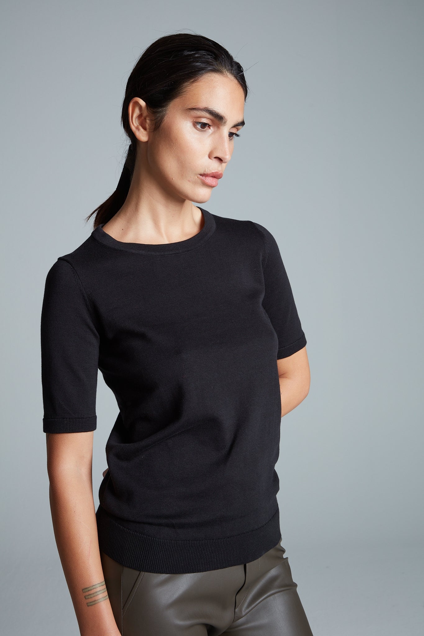 Knit | top | Half-length | cotton knit | Kie | Deep Black