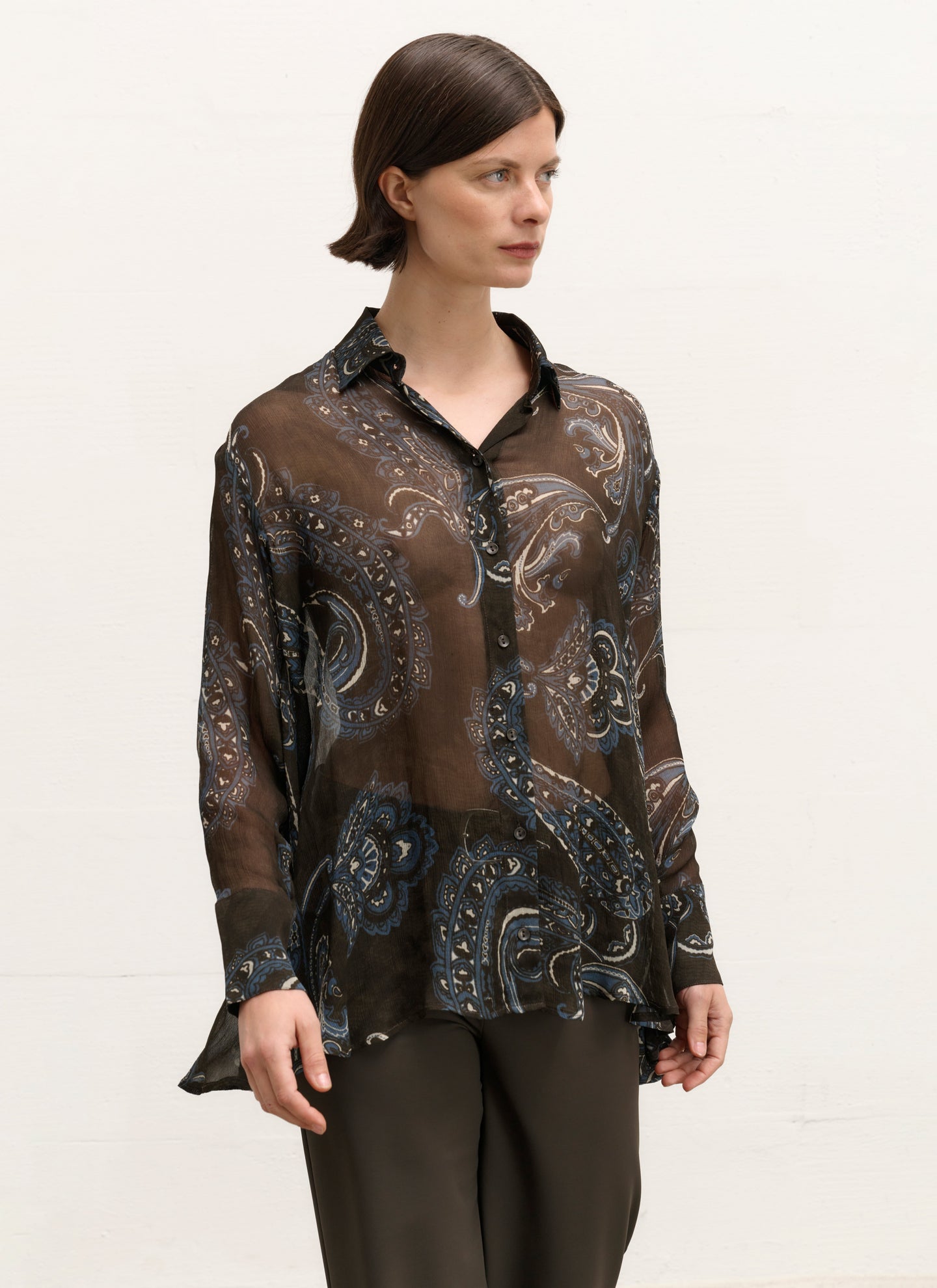 Blouse | Viscose Crepe | Hatyma | brown blue paisley