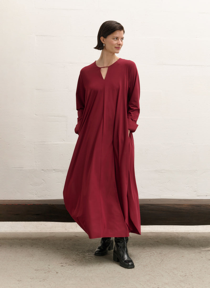 Dress | Light Travel | Risana | red wine